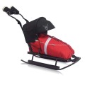 Sanki z czerwonym, ocieplanym śpiworkiem, budką, ocieplaczami na dłonie